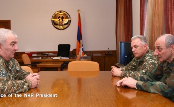 Президент Бако Саакян  провел встречу с начальником Генерального штаба ВС Армении