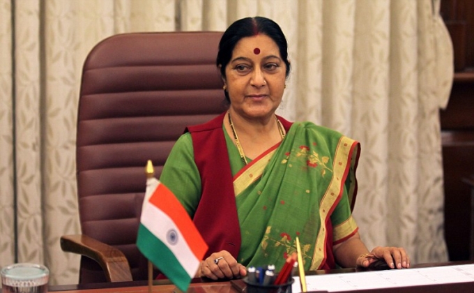 Sushma Swaraj: Indians offer kidneys to ailing minister