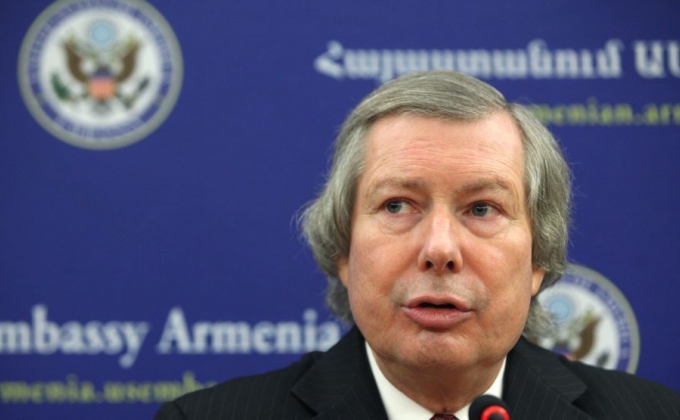 There are good ideas and proposals on negotiation table – American Co-Chair James Warlick