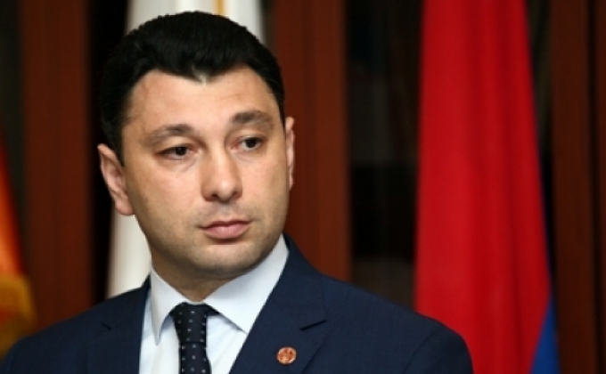 Заместитель председателя парламента Армении отбывает в Киргизию