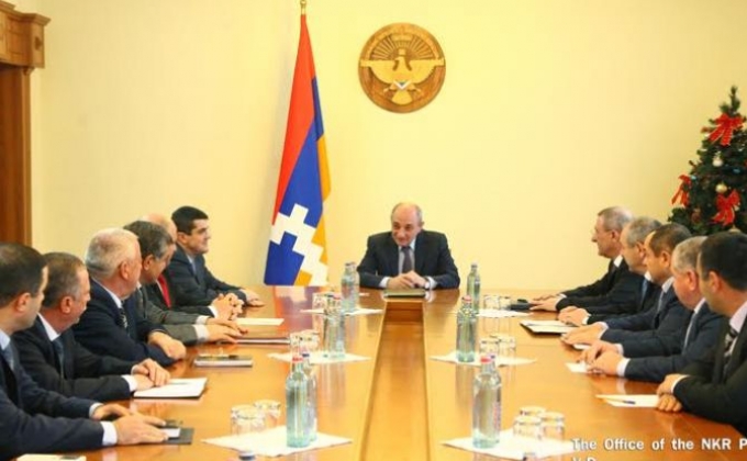 President Bako Sahakyan holds working consultation

