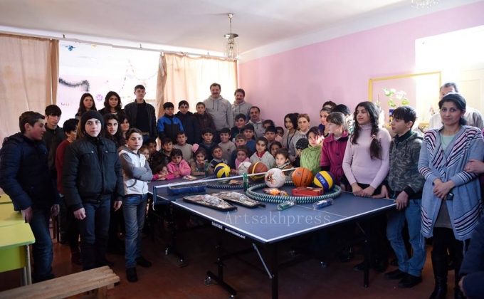 Армянская община Ирана оказала поддержку школе сёл  Кичан и Нор 
Казанчи