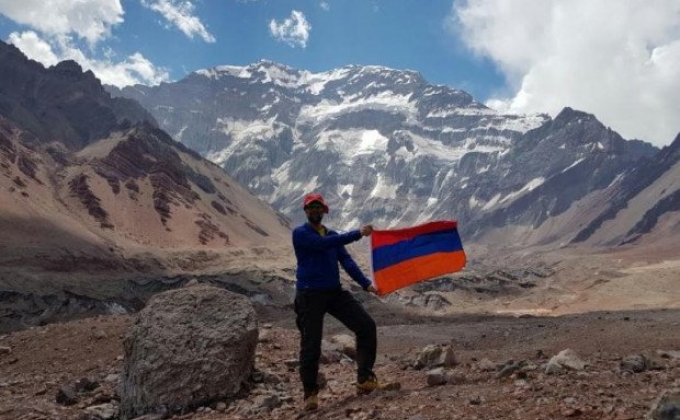 Բեյրութահայ լեռնագնացը հաղթահարել է Արեւմտյան կիսագնդի ամենաբարձր լեռնագագաթը