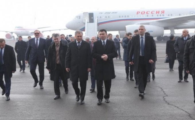 Russia’s State Duma Chairman arrives in Armenia