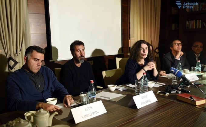 Серж Танкян,  Арсине Ханджян, Атом Эгоян и Эрик  Назарян выступили в Арцахе с заявлением