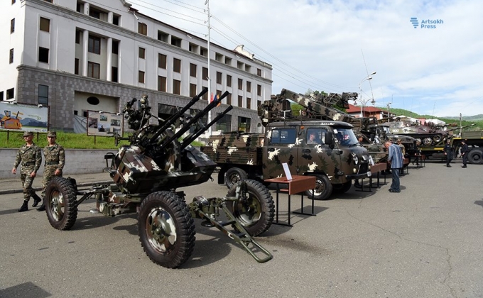 Weapons' exhibition was held in the Renaissance Square of Stepanakert (Photos)