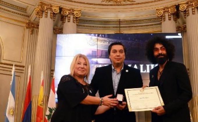 Городской совет Бунос-Айреса дал торжественный приём скрипачу Ара Маликяну