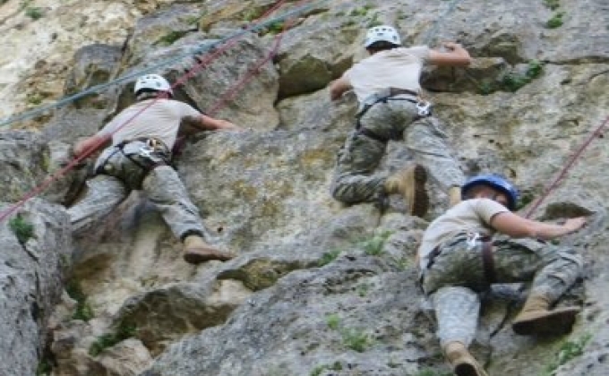 Armenia soldiers take part in international mountain-training course in Georgia
