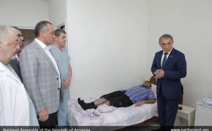 RA NA Ara Babloyan Visited Wounded Soldier