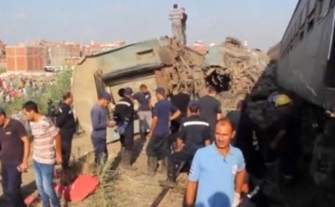 Число жертв столкновения поездов в Египте возросло до 49 человек