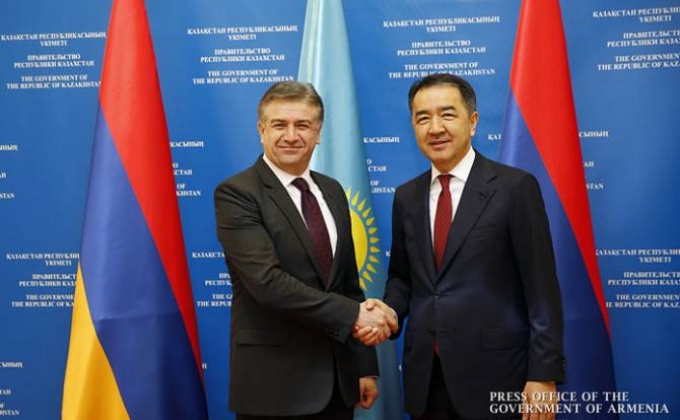 Armenian PM, Kazakh counterpart discuss bilateral economic cooperation