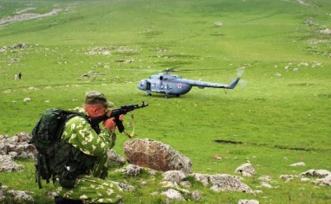 В Армении вертолетчики и спецназ ЮВО отрабатывают десантно-штурмовые действия на высокогорье