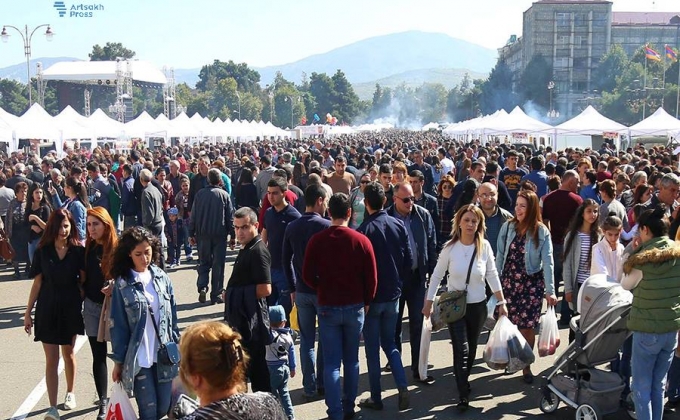 Trade fair organized in Stepanakert in connection with the Day of Agricultural Worker