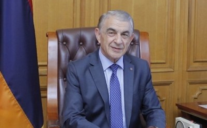 Делегация во главе со спикером парламента Армении отбывает в Санкт-Петербург
