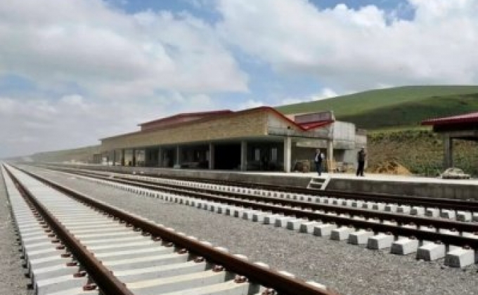 Эксперт: Железная дорога Баку – Тбилиси – Карс имеет политическое и экономическое значение