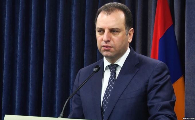 Armenia’s delegation led by defense minister departs for Belarus