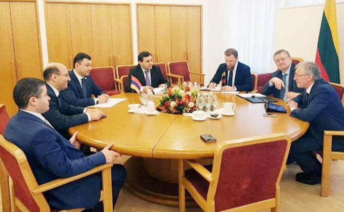 Шармазанов на встрече с делегацией Латвии и Литвы: В Армении и Арцахе строят демократию, а в Азербайджане процветает авторитаризм