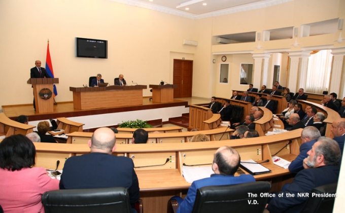 President of Artsakh participates in discussion of 2018 state budget draft in parliament
