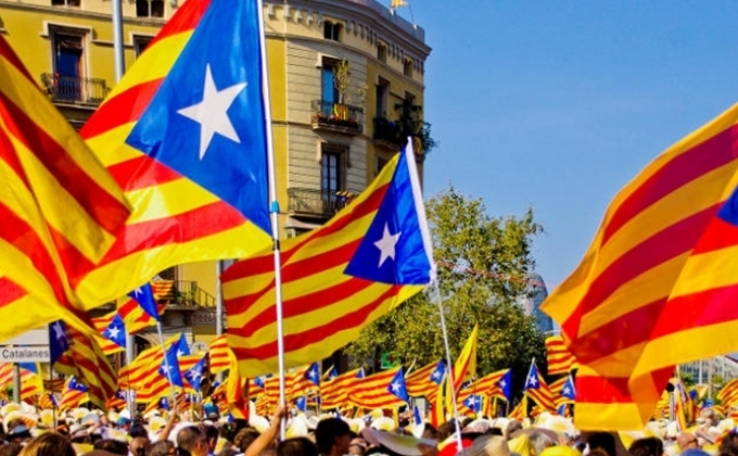 Выборы в Каталонии: По данным экзитполов лидируют партии, выступающие за отделение от Испании