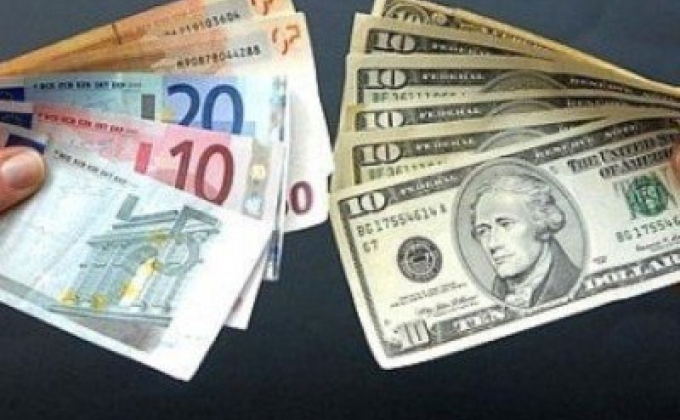Dollar continues to fall, euro is stable in Armenia