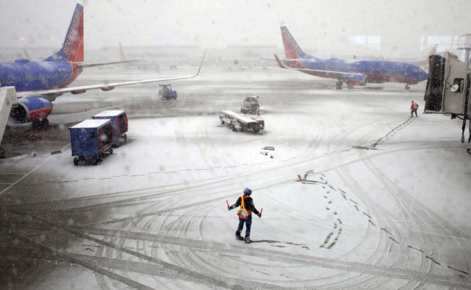 Moscow snowstorm delays dozens of flights at Moscow airports