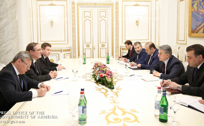 Премьер Армении и посол России обсудили перспективы расширения армяно-российских экономических отношений