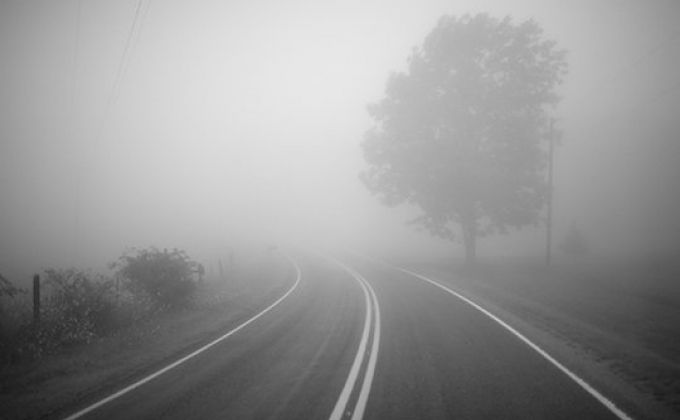 Минтранс предупреждает водителей о густом тумане на ряде автодорог Армении