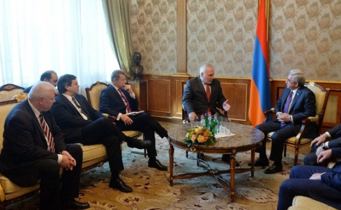 Сопредседатели МГ ОБСЕ представили Сержу Саргсяну результаты своих встреч в Баку
