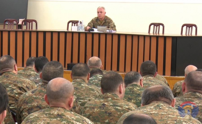 Artsakh defense army holds consultation