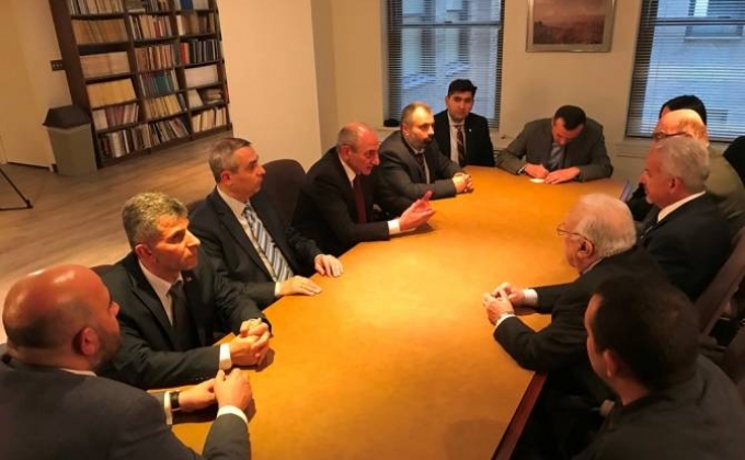Artsakh's Bako Sahakyan meets with members of Supreme Council of Ramkavar Azatakan Party