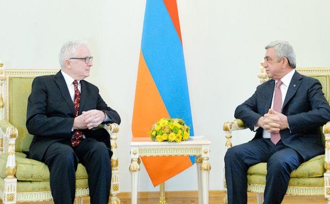 Новоназначенный посол Ирландии в Республике Армения вручил верительные грамоты президенту Армении