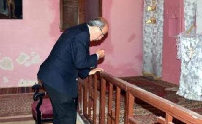 Единственный армянин в местечке Дерик турецкой провинции Мардини отметил Пасху в армянской церкви
