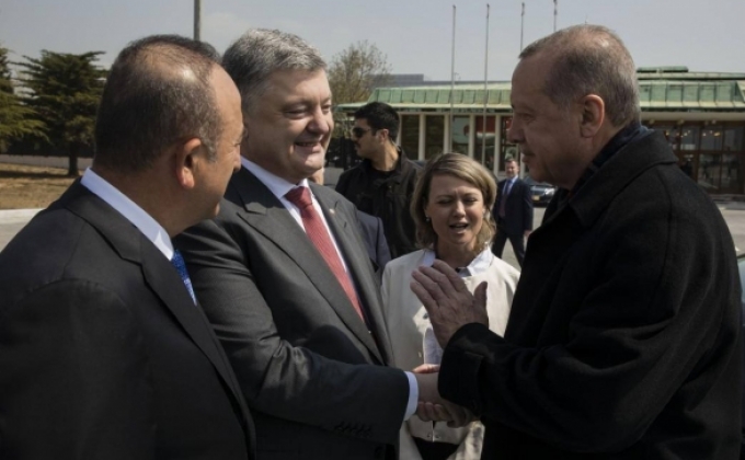 Неожиданная встреча Эрдогана и Порошенко 
