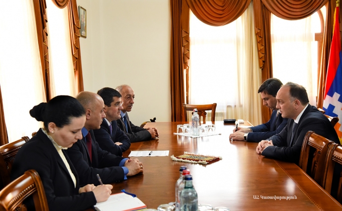 Artsakh State Minister receives Foreign Minister of Abkhazia