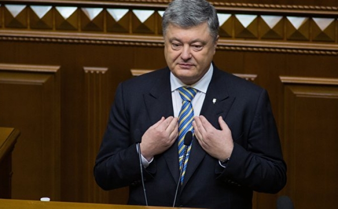 Украинский суд обязал возбудить дело против Порошенко
