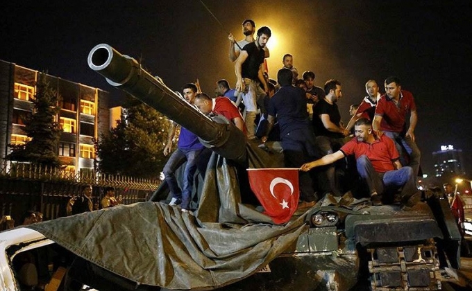 Թուրքիայում հարյուրավոր ապստամբների ցմահ բանտարկության են դատապարտել