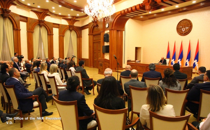 Президент Республики Арцах Бако Саакян принял делегацию Союза армянских юристов США