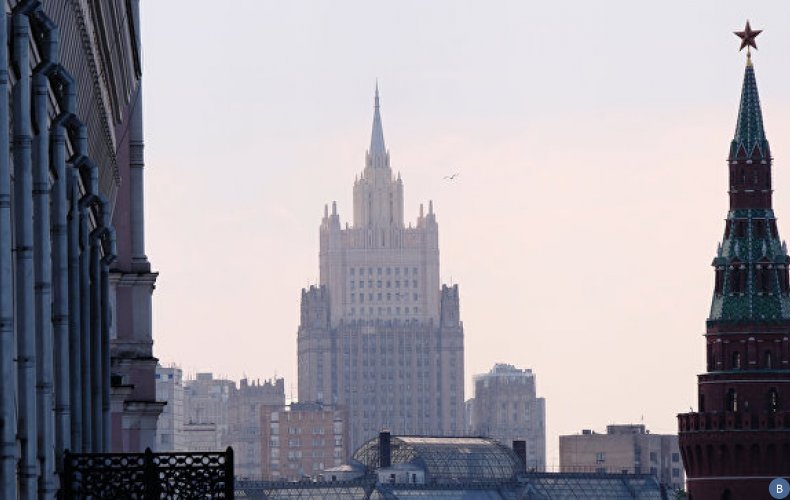 РФ и США прорабатывают вопрос о встрече Лаврова и Помпео, заявил источник
