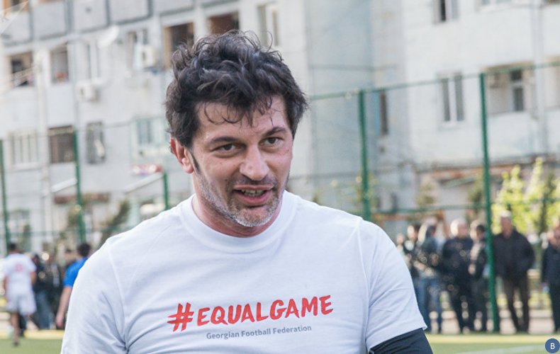 Каладзе может сыграть в футбол в Армении
