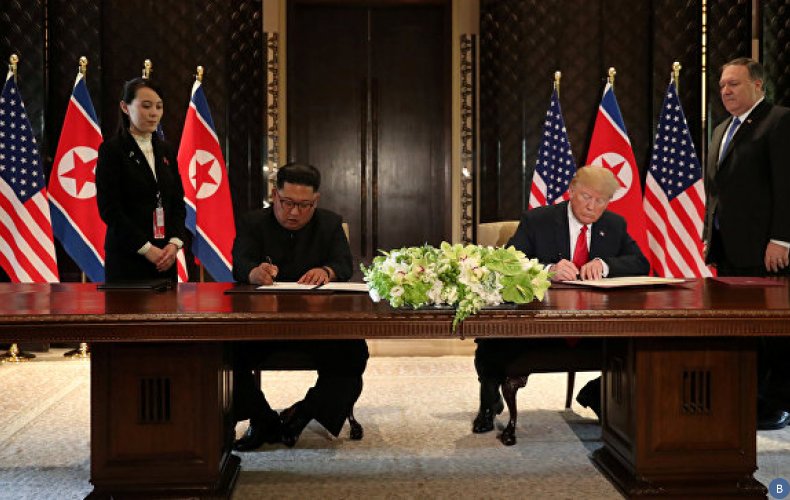 Трамп и Ким Чен Ын подписали итоговый документ после переговоров
