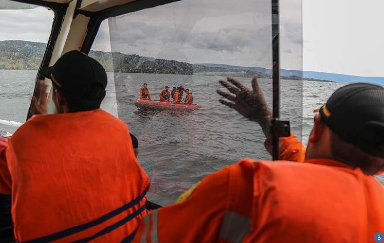 Крушение судна в Индонезии, 178 пропавших без вести
