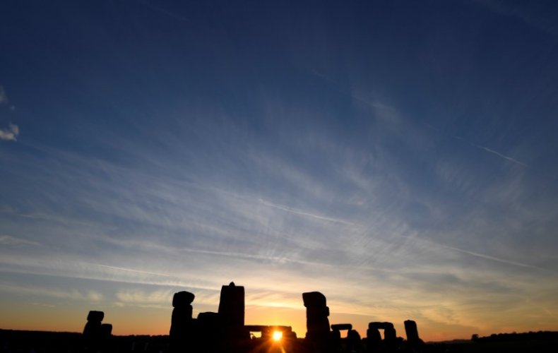Thousands gather at Britain's ancient Stonehenge site for summer solstice