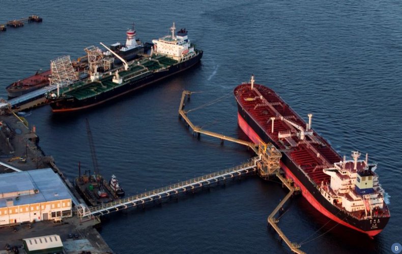 Госдепартамент призвал все компании прекратить импорт нефти из Ирана
