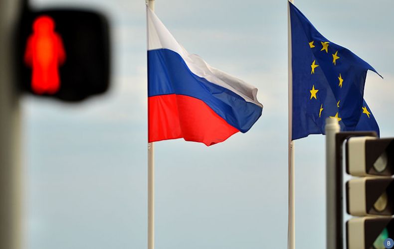 ЕС решил продлить экономические санкции против России до января будущего года
