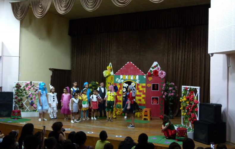 Группа детского театра университета «Месроп Маштоц» провела еще один спектакль
