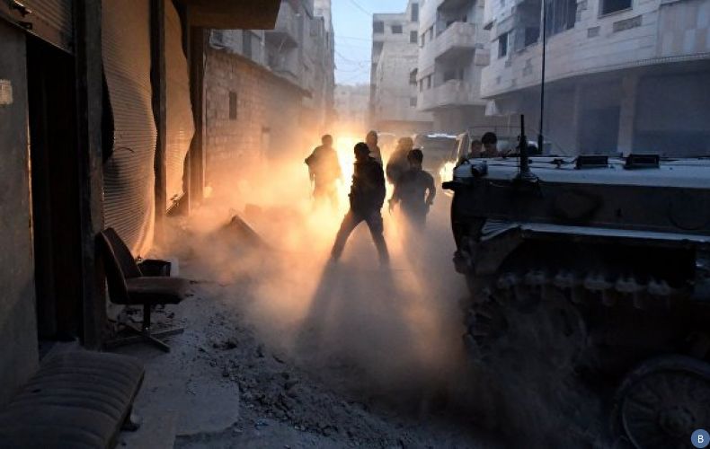 Сирийские военные попали в засаду боевиков в Думейре, сообщил источник
