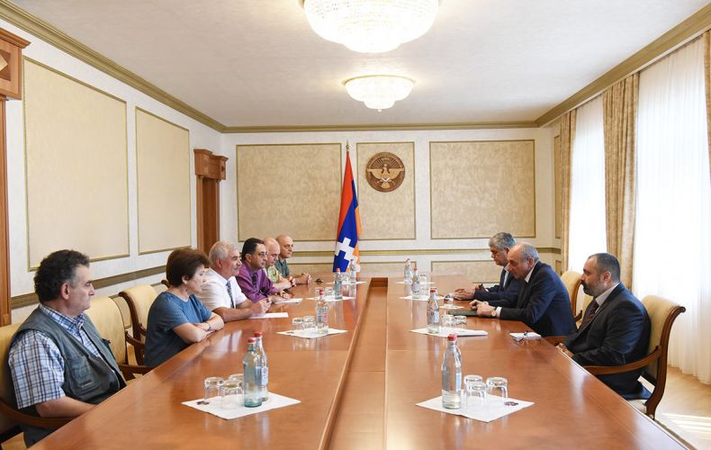 Бако Саакян принял группу членов Совета армянских специалистов
