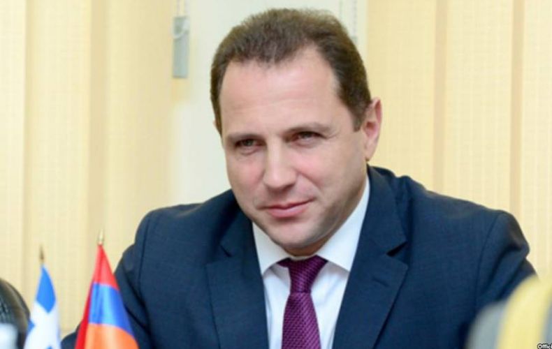 Глава Минобороны Армении Давид Тоноян отправился в Москву
