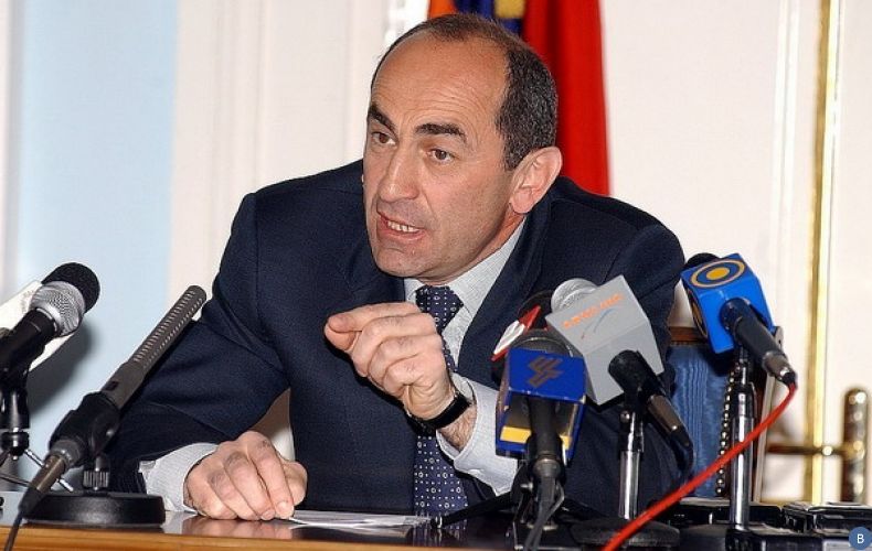 Участники акции в Ереване требуют прекратить полномочия освободившего Роберта Кочаряна судьи

