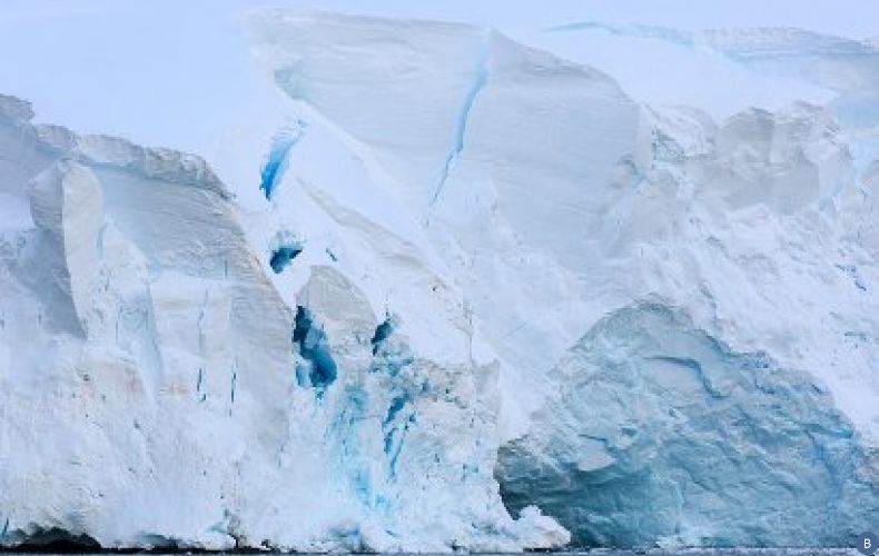 Самый старый и твердый лед в Арктике впервые в истории начал давать трещины и ломаться
